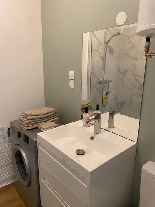 Appartement Charmant Hypercentre Avec Patio Prive Et Parking Orléans Eksteriør bilde