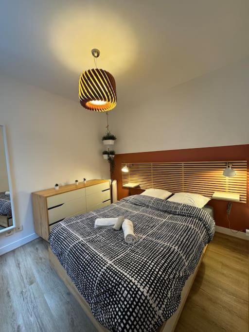 Appartement Charmant Hypercentre Avec Patio Prive Et Parking Orléans Eksteriør bilde